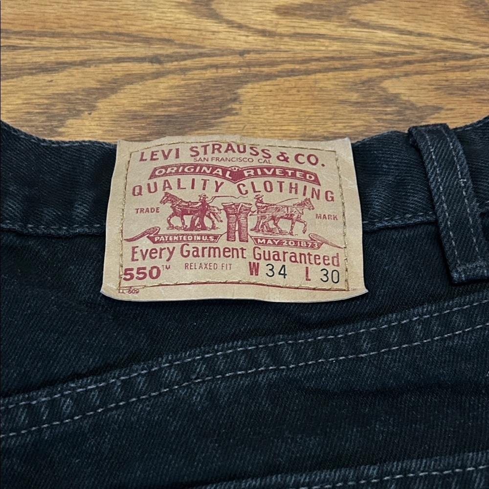 Vintage Levi’s 550 Relaxed Fit Jeans 34x30 Black Blank Tab - Picture 2 of 16